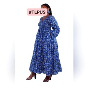 Blue Maxi dress with pockets and Beautiful matching earrings.